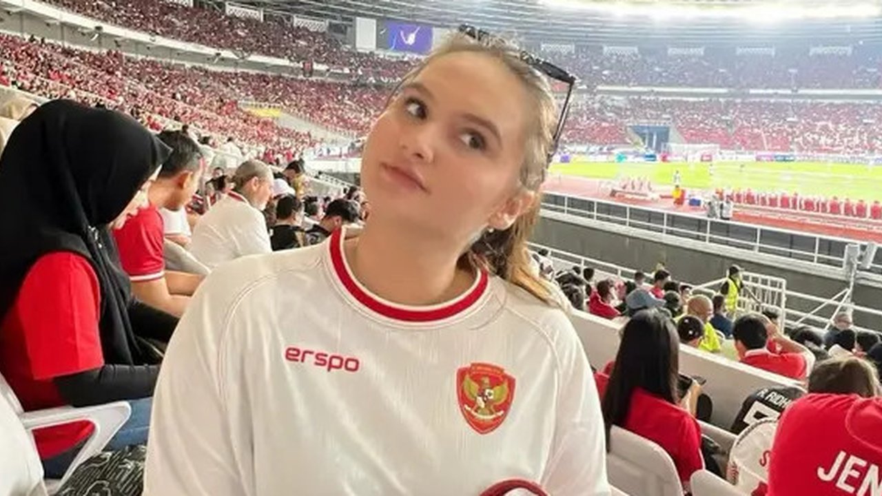 Potret Cantik Jessica Rosmaureena