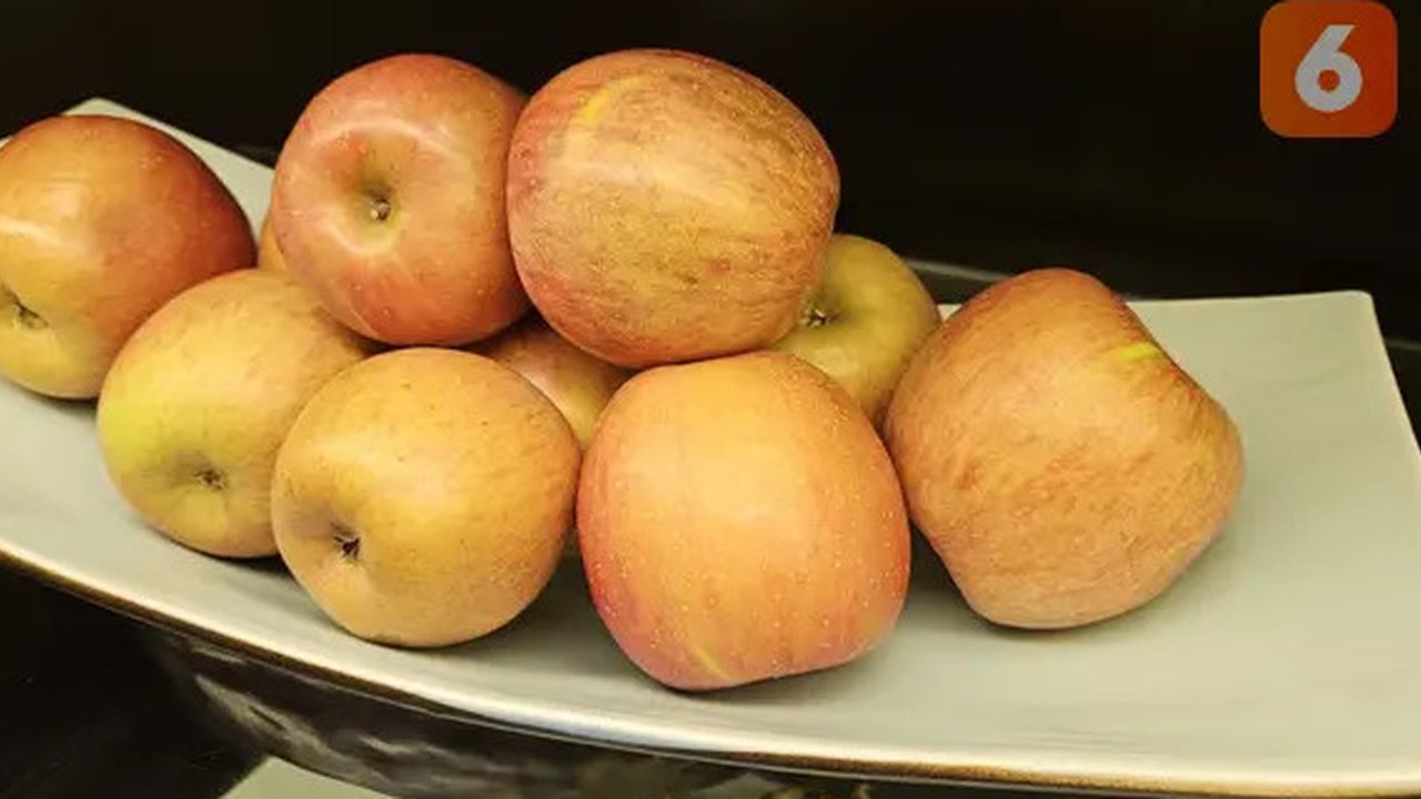 Apel Bisa Turunkan Kadar Kolesterol Jahat, Pakar Sarankan Makan dengan Kulitnya. Foto: Liputan6.com/Ade Nasihudin.