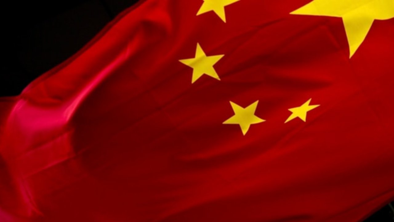 China, Kamis (28/11) mengatakan seorang pejabat senior militer telah diskors dan diselidiki karena “pelanggaran disiplin serius,” dan menyangkal laporan bahwa Menteri Pertahanan Dong Jun sedang diperiksa untuk kasus korupsi.
Menurut biografi resminya, perwira yang diskors itu, Laksamana Miao...
