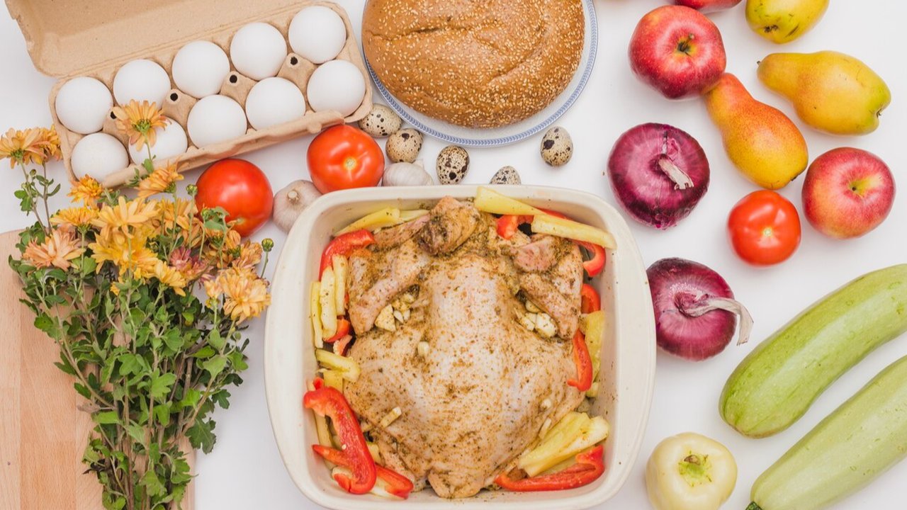 Salah satu kuncinya adalah dengan mengonsumsi makanan bergizi seimbang.