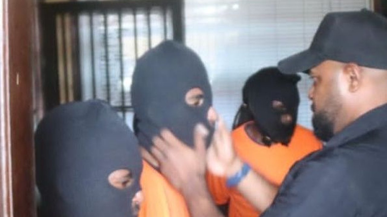 Polisi Kembangkan Kasus Pembakaran Pemukiman saat Iring-iringan Jenazah Lukas Enembe