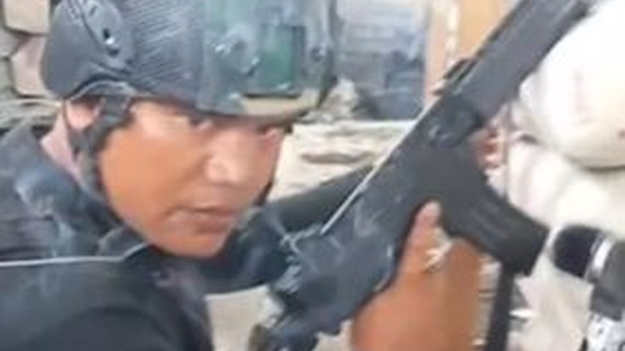 Momen Para Prajurit TNI Tetap Tenang saat Perang dengan KST di Papua, Suara Tembakan Terdengar Jelas