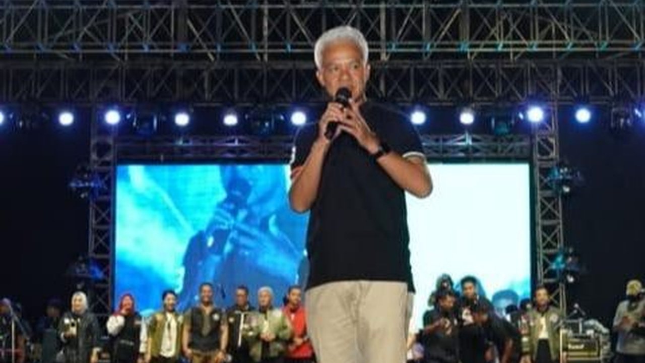 VIDEO: Kirab Ganjar-Mahfud Kampanye di Solo, Ribuan Warga Tumpah Ruah