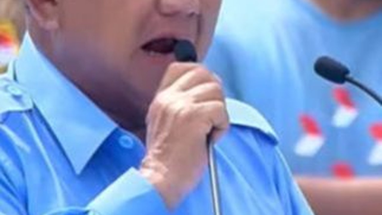 VIDEO: Banyak Korban Pingsan di GBK, Prabowo Sampai Jeda Pidato Kampanye Akbar