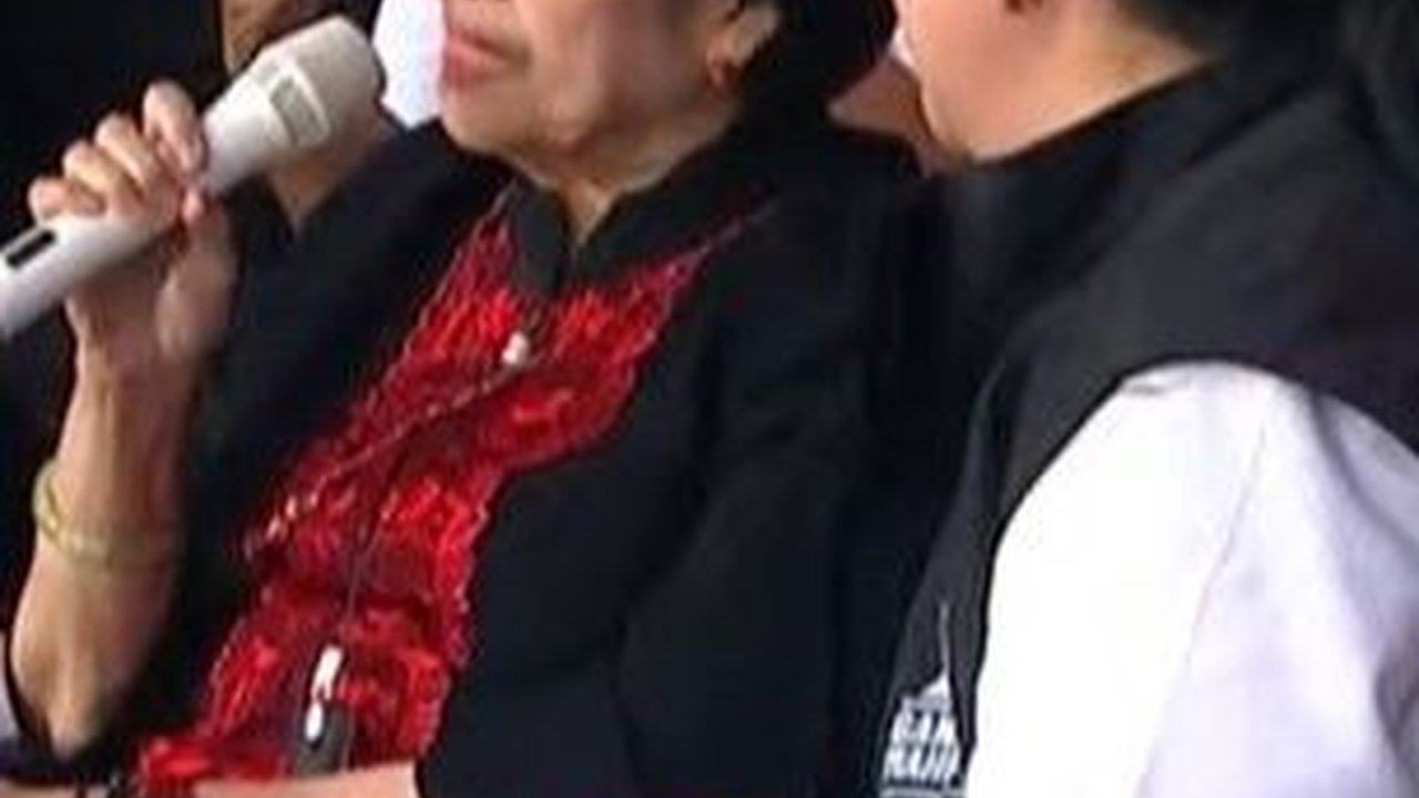 VIDEO: Duet Bareng Nassar, Megawati Sindir Capres Lain Obral Janji Padahal 'Ngapusi'