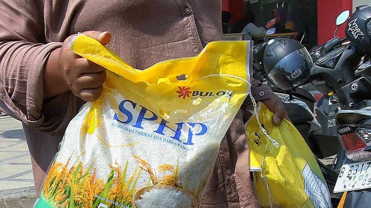 Ternyata, Ini Penyebab Stok Beras Kosong di Alfamart dan Indomaret