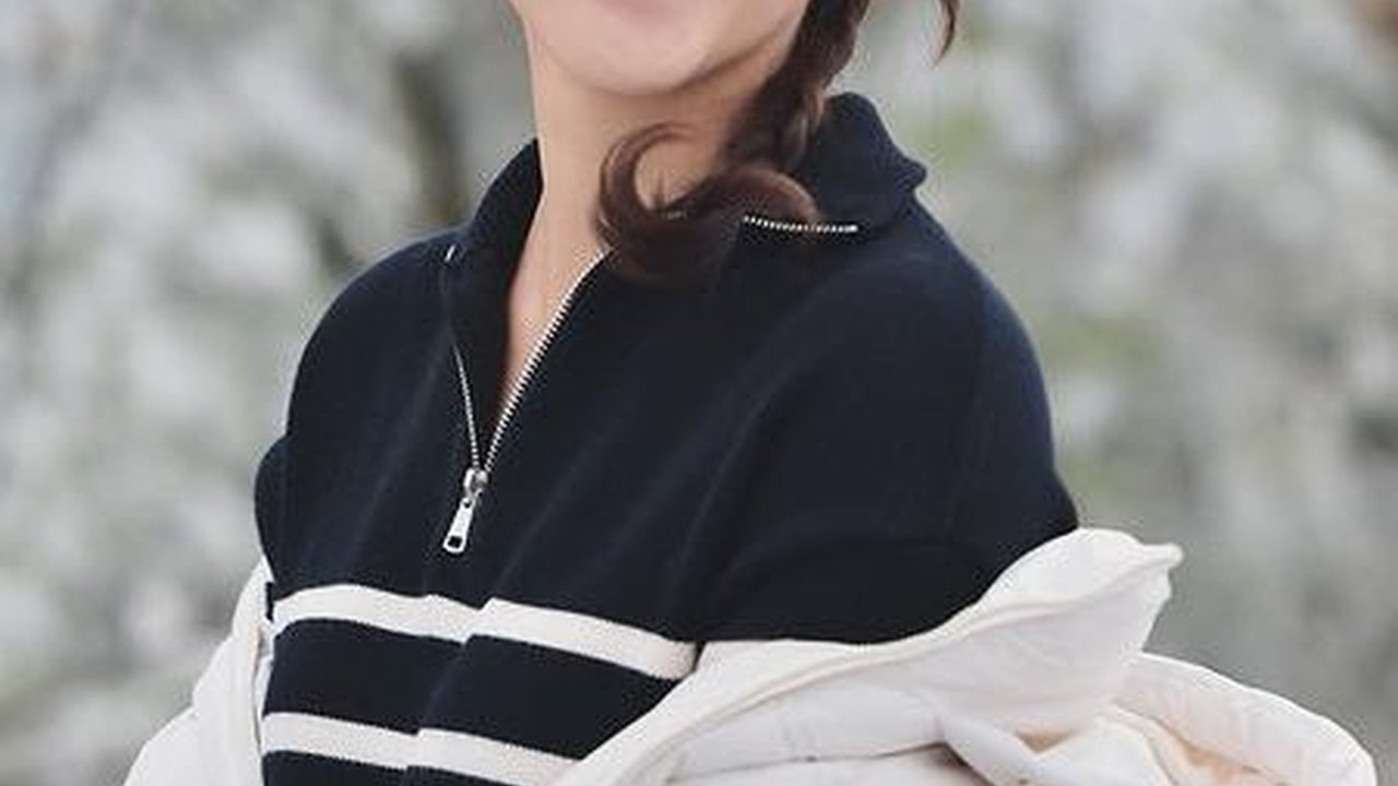 Potret Transformasi Esta Pramanita Pemeran Sisi 'Di Antara Dua Cinta', Paras Masa Kecilnya Bikin Pangling