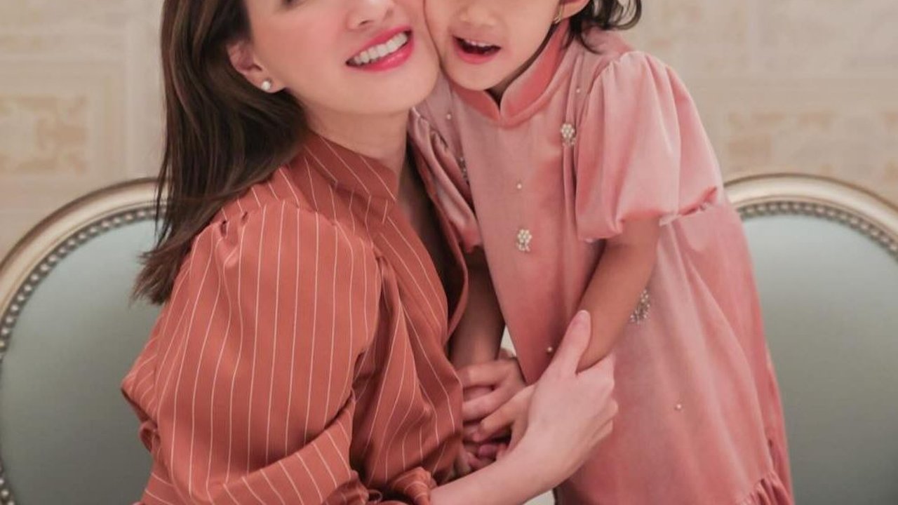 Pesona Shandy Aulia Rayakan Imlek Bareng Claire, Sang Putri Makin Cantik Seperti sang Mama