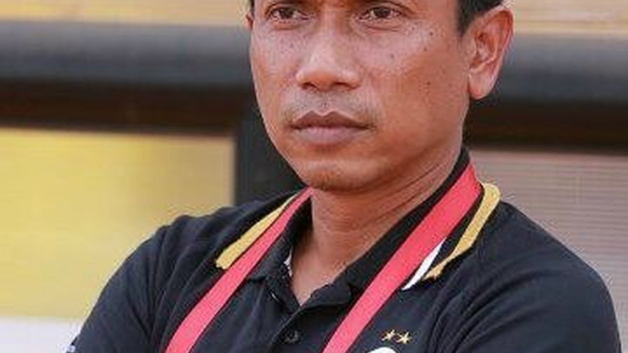 Sisi Lain Widodo C Putro Pelatih Baru Arema FC, Sang Legenda Tendangan Salto yang Romantis dengan Anak Istrinya