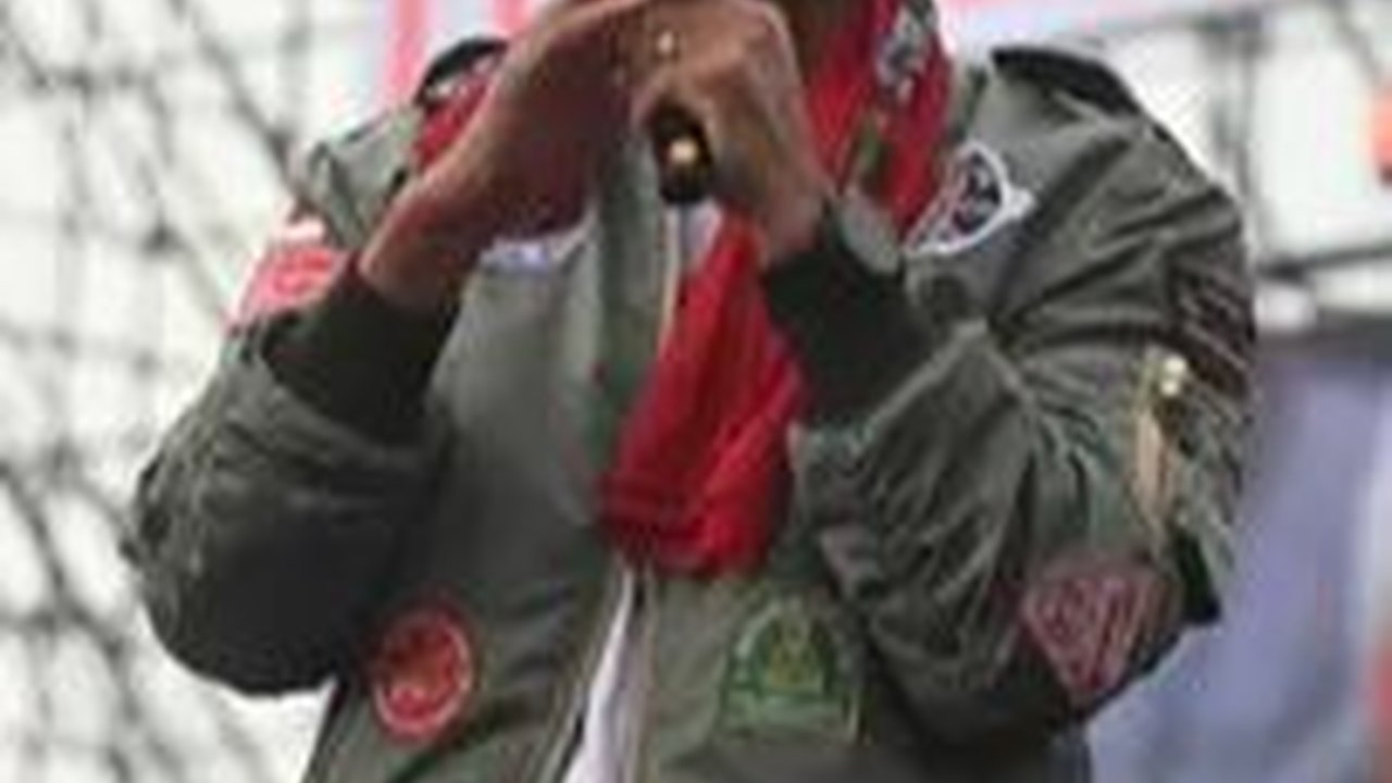 VIDEO: Tutup Kampanye Akbar, Ganjar Minta Jika Ada yang Sakit Hati Tidak Baperan