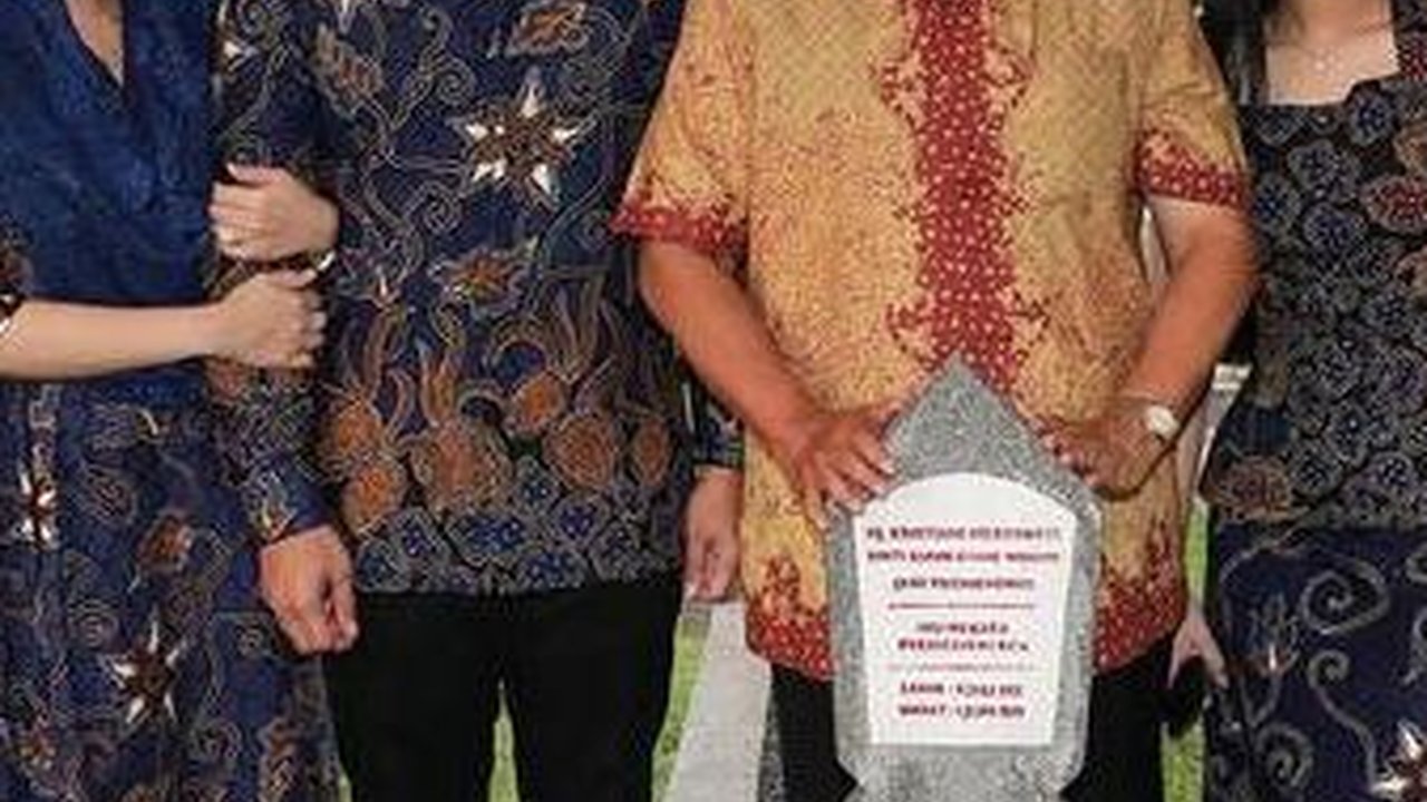 Sama-Sama Cantik bak Anak Kembar, Berikut 8 Potret Annisa Pohan dan Putri Semata Wayangnya Saat Ziarah ke Makam Ani Yudhoyono