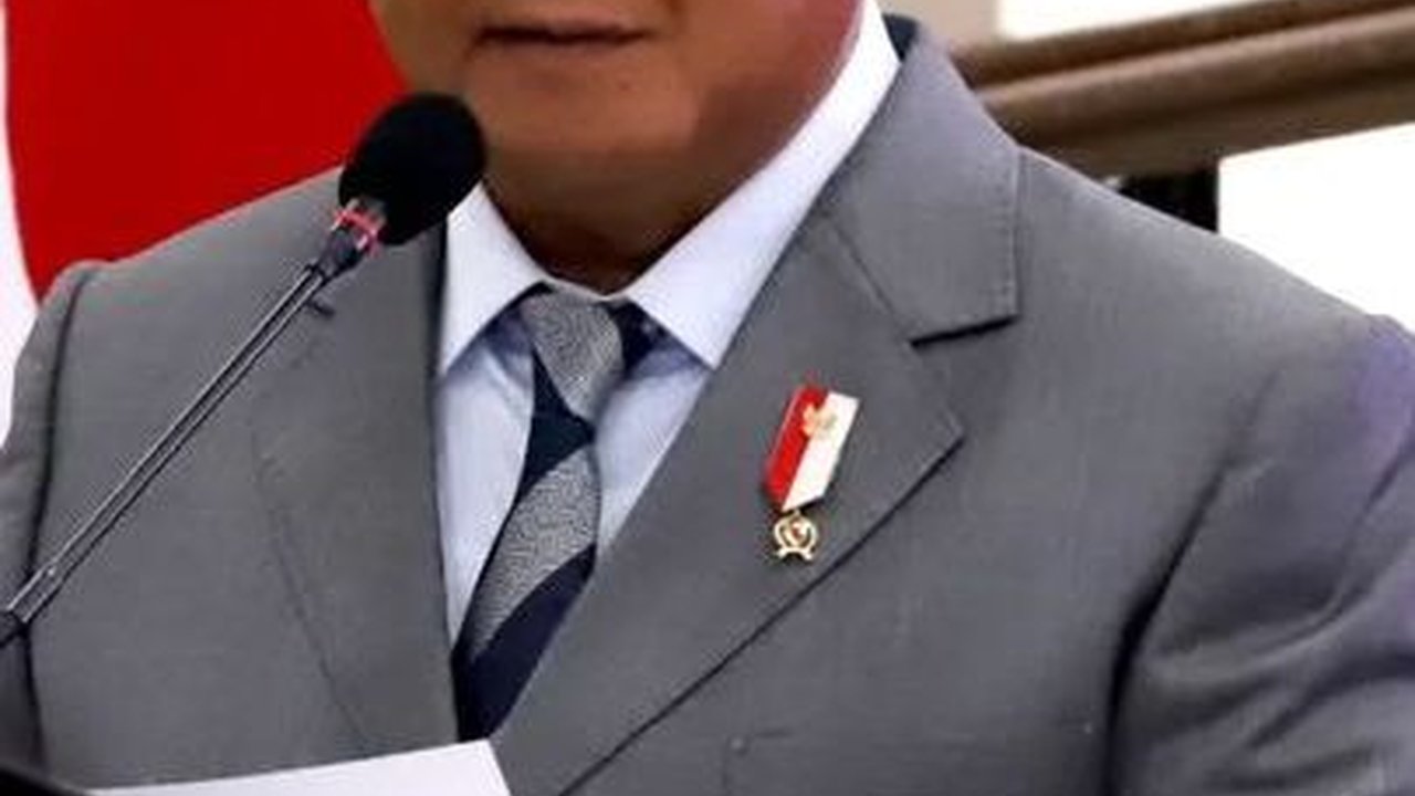 VIDEO: Momen Haru Mahasiswi Unhan Bikin Prabowo Berkaca-kaca, Para Jenderal Nangis