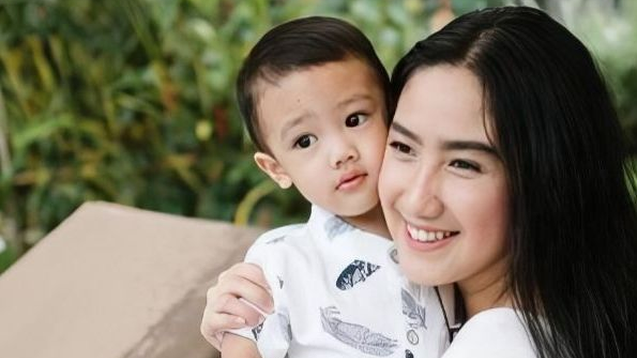 6 Momen Haru Tamara Tyasmara saat Kehilangan Dante Sang Anak, Nangis dan Peluk Erat