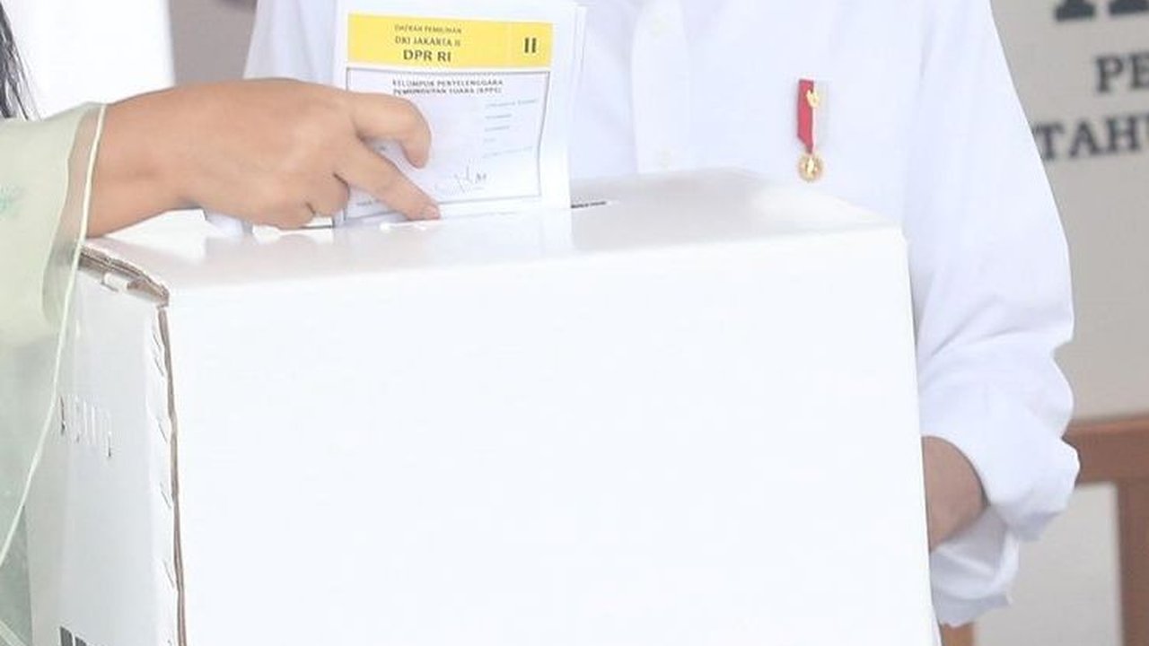 Ditanya Sudah Temui Gibran dan Kaesang Jelang Pencblosan, Ini Kata Jokowi