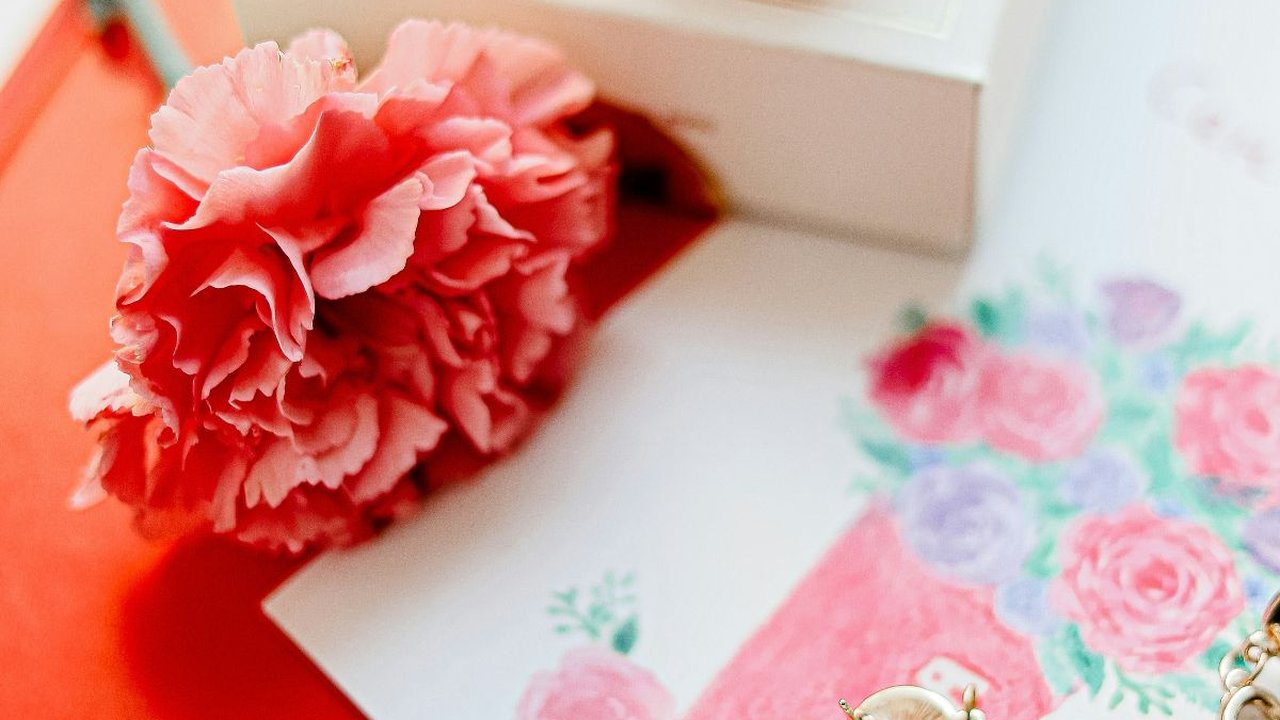 Kartu Ucapan Valentine Berisi Ungkapan Cinta, Berkesan di Hati