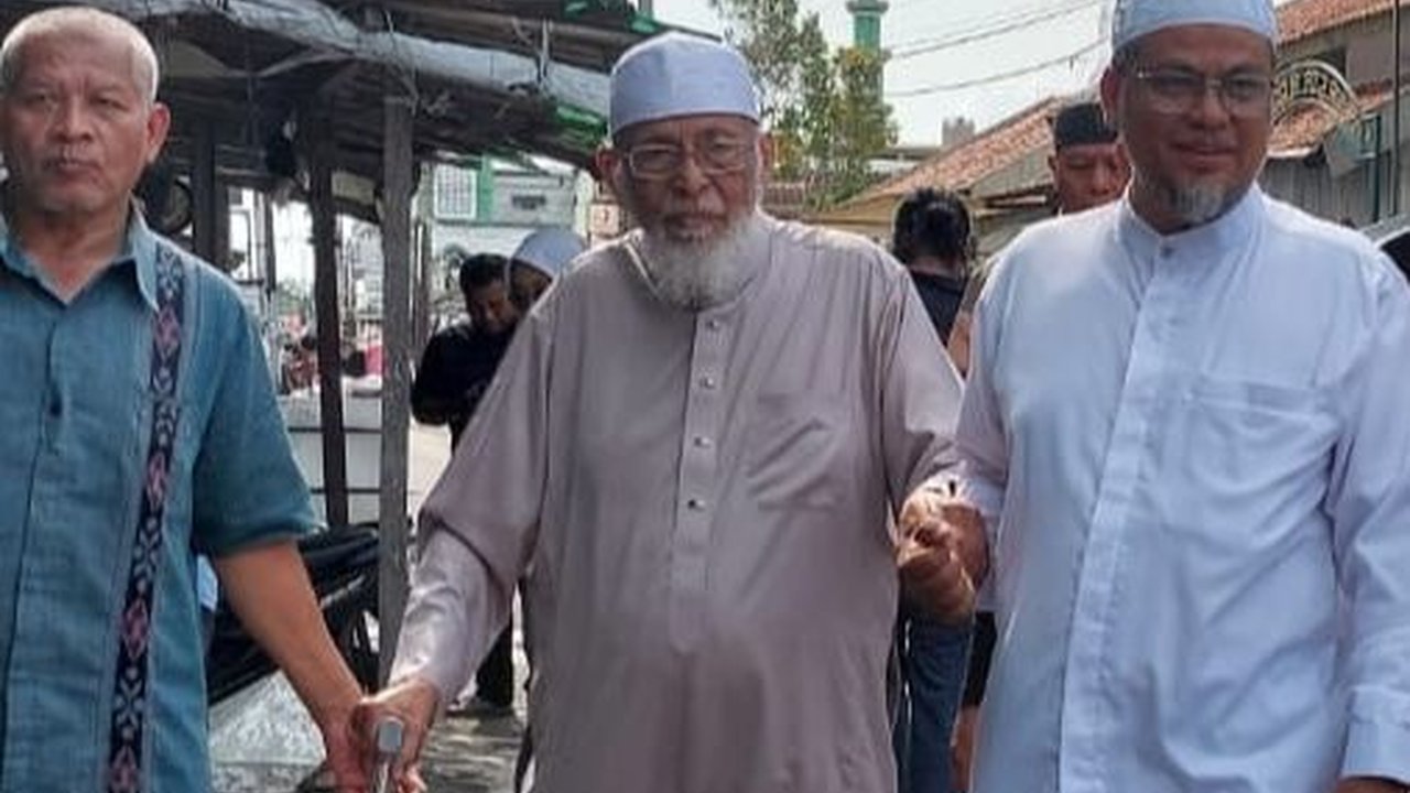 Perdana, Abu Bakar Baasyir dan Keluarga Ikut Nyoblos di TPS