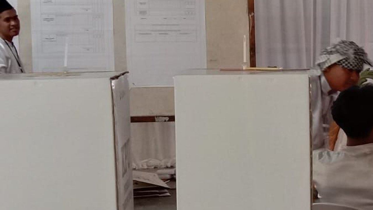 Prabowo-Gibran Menang di TPS Ponpes Tebuireng Jombang