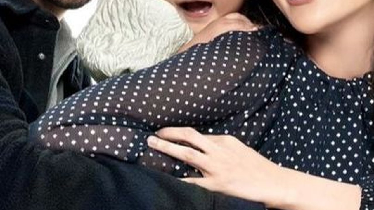 Family Goals! Siti Badriah dan Krisjiana Baharuddin Melakukan Sesi Pemotretan Keluarga, Ekspresi Xarena Begitu Menggemaskan