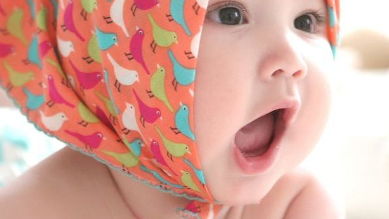 99 Nama Anak Perempuan Lahir di Bulan Februari, Punya Arti Manis & Penuh Makna