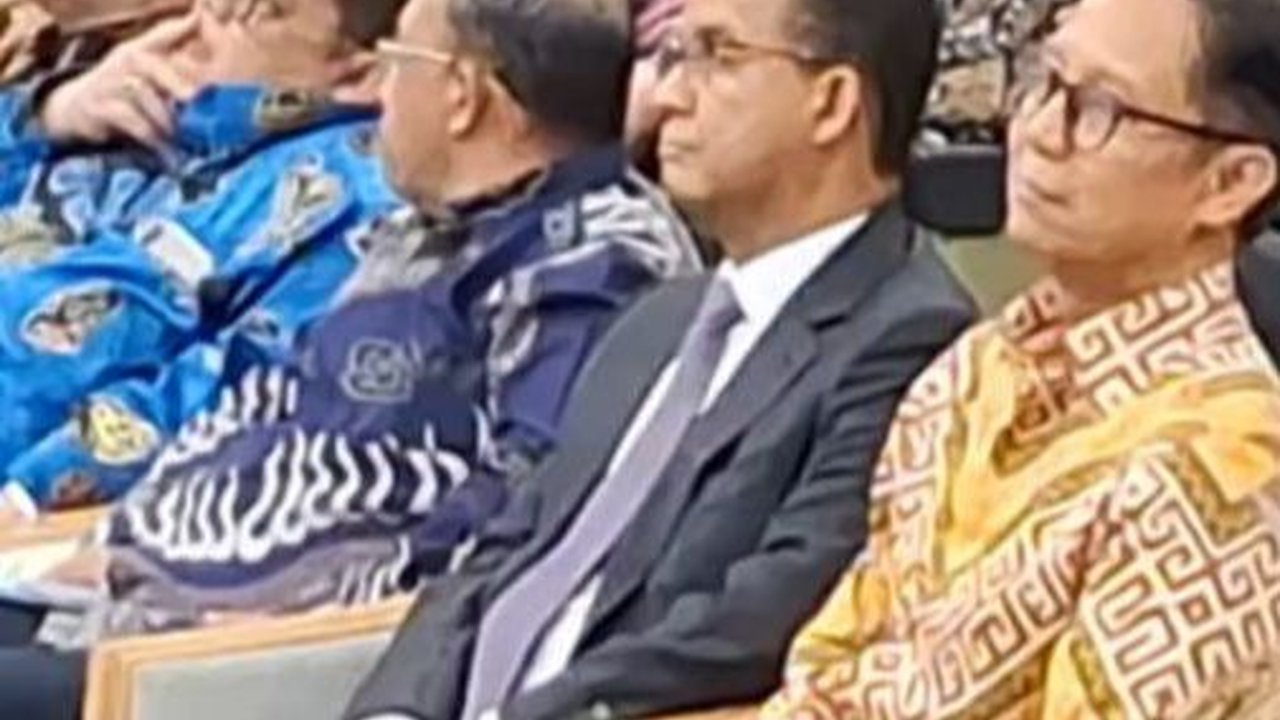 Anies dan Mahfud Bertemu di Pengukuhan Guru Besar Tetap FKUI, Ini yang Dibahas