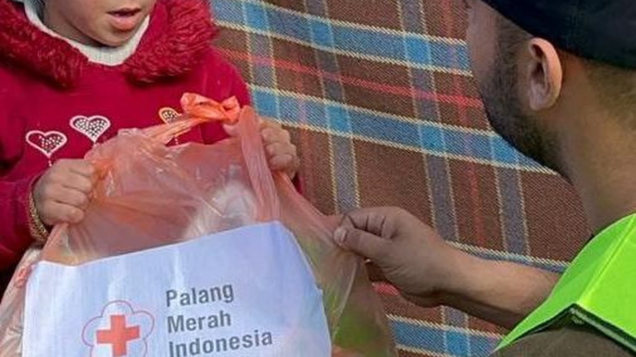 PMI Kembali Distribusikan Paket Kebersihan ke Pengungsi di Afara Gaza