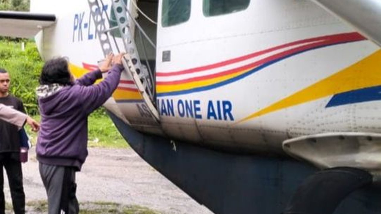 Penampakan Pesawat Caravan Asia One Air yang Ditembaki OTK