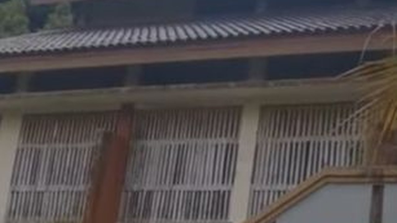 Penampakan Vila Mewah Milik Eks Bupati Subang yang Ditangkap KPK, Terbengkalai Barang-barang Antik Dijarah Warga