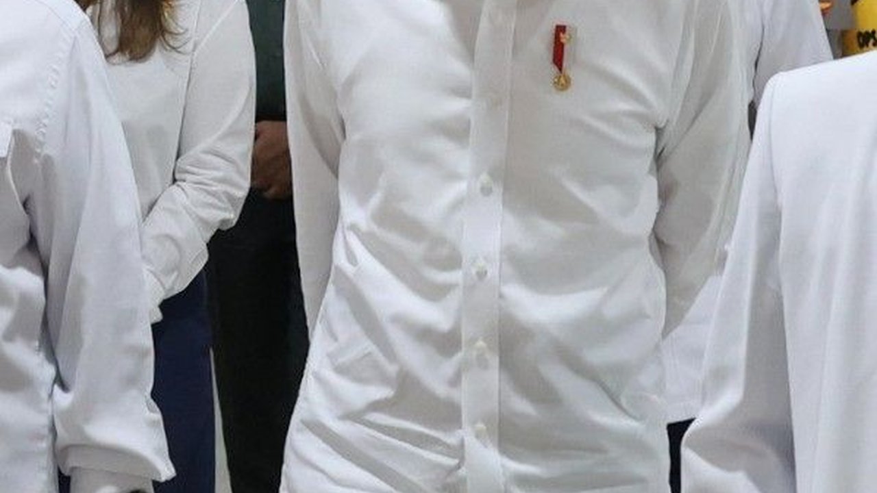 Kemarin Enggak Tahu Seblak, Kini Jokowi Bertanya 'Cireng Itu Apa?'