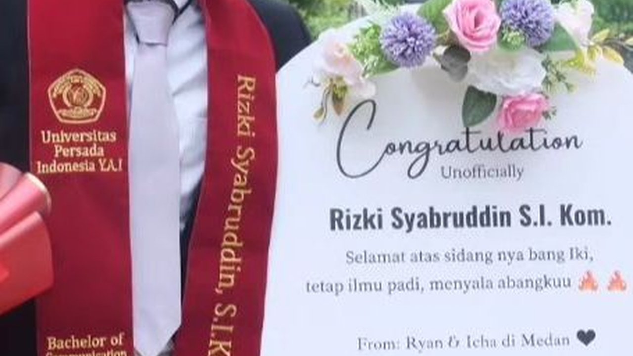 Momen Bahagia Rizky DA Dinyatakan Lulus Sidang Skripsi, jadi Hadiah Ulang Tahun Istimewa