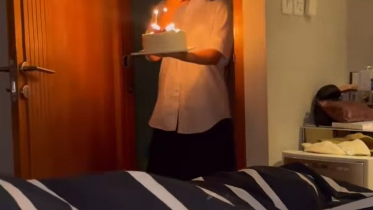 8 Foto Kejutan Ulang Tahun Mona Ratuliu Yang ke-42