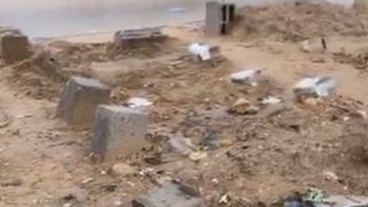 Potret Memilukan Trotoar & Pinggiran Jalan di Gaza Berubah Jadi Pemakaman Warga, Genosida Israel Benar-benar Jelas