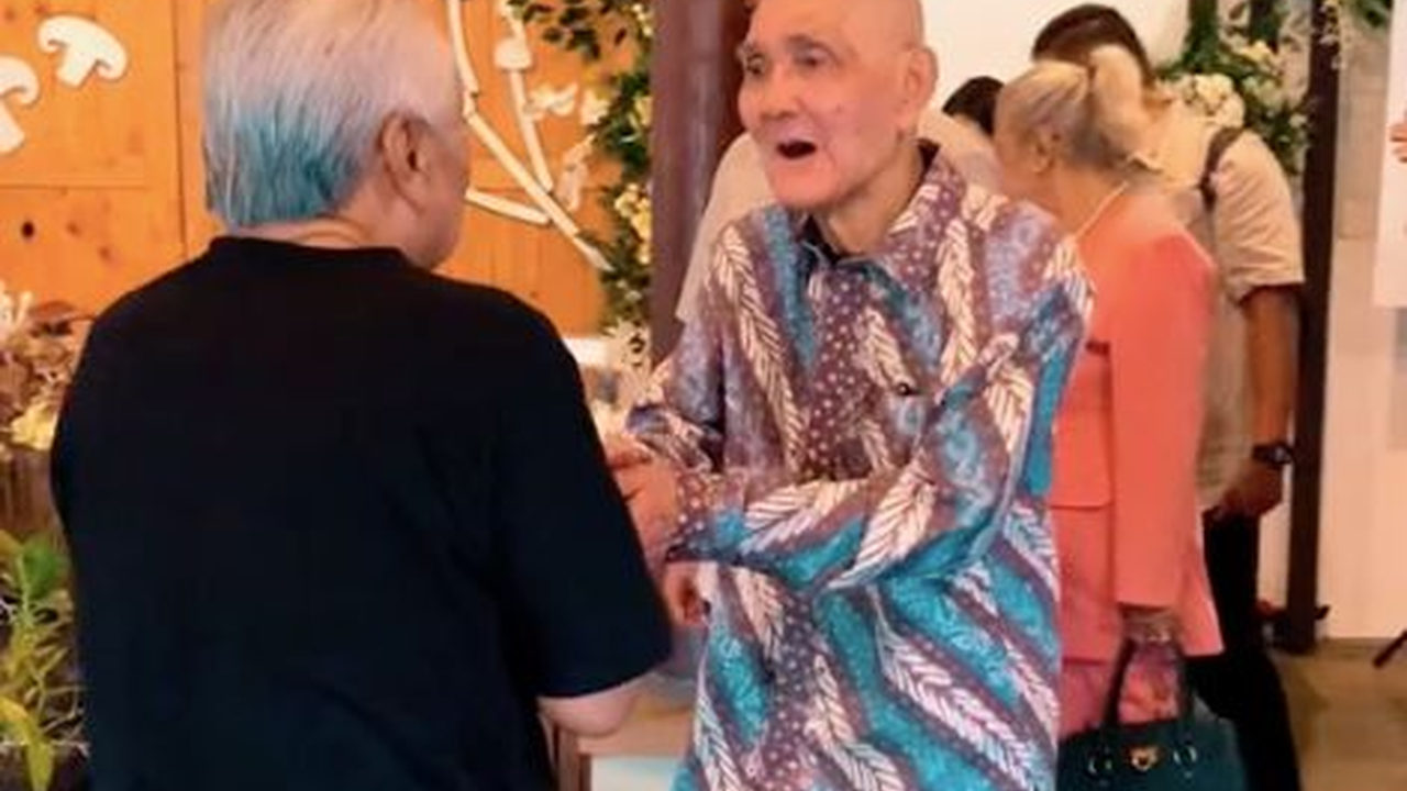 Momen Hangat Wapres Indonesia Terganteng Makan Bareng Istri di Resto Langganan, Langsung jadi Perbincangan