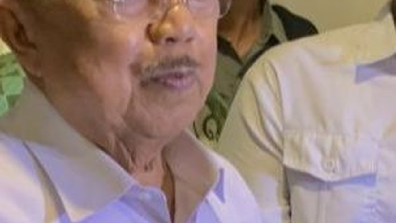VIDEO: JK Puji Mahfud Mundur dari Kabinet Jokowi 