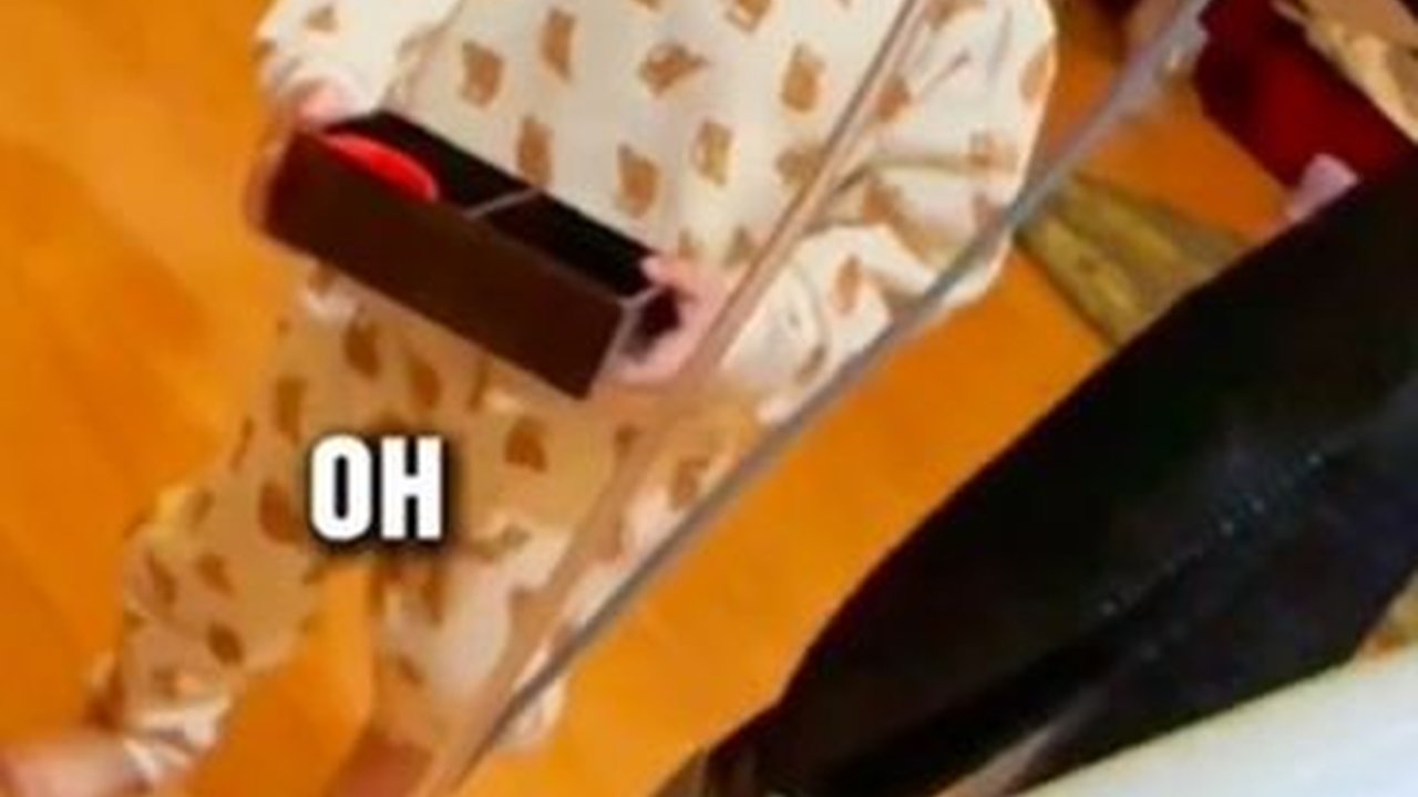 Berikut Ini Beberapa Potret Atta Halilintar Setelah Operasi dan Ditemani Ameena yang Berakting Jadi Perawat