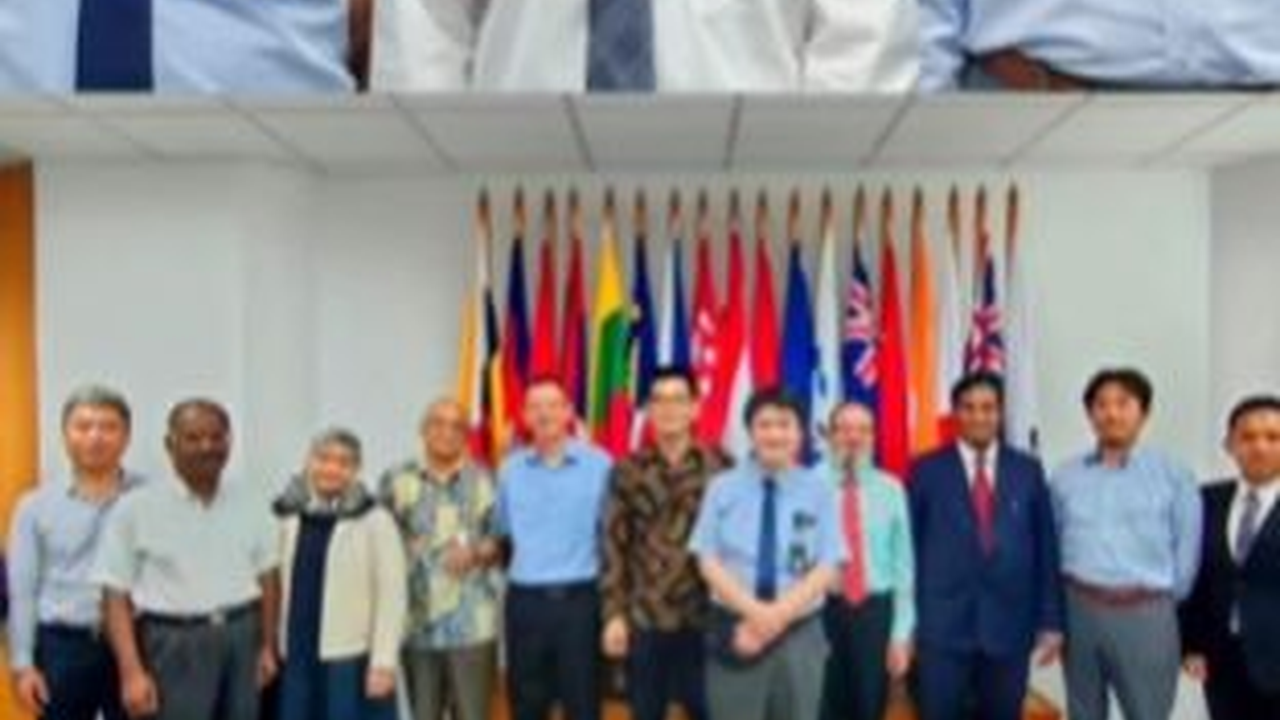 Dulu Bantu Jualan dan Pernah Diusir Pemilik Kontrakan, Tak Disangka Anak Pedagang Gorengan kini Kerja di Lembaga Terbesar Jepang