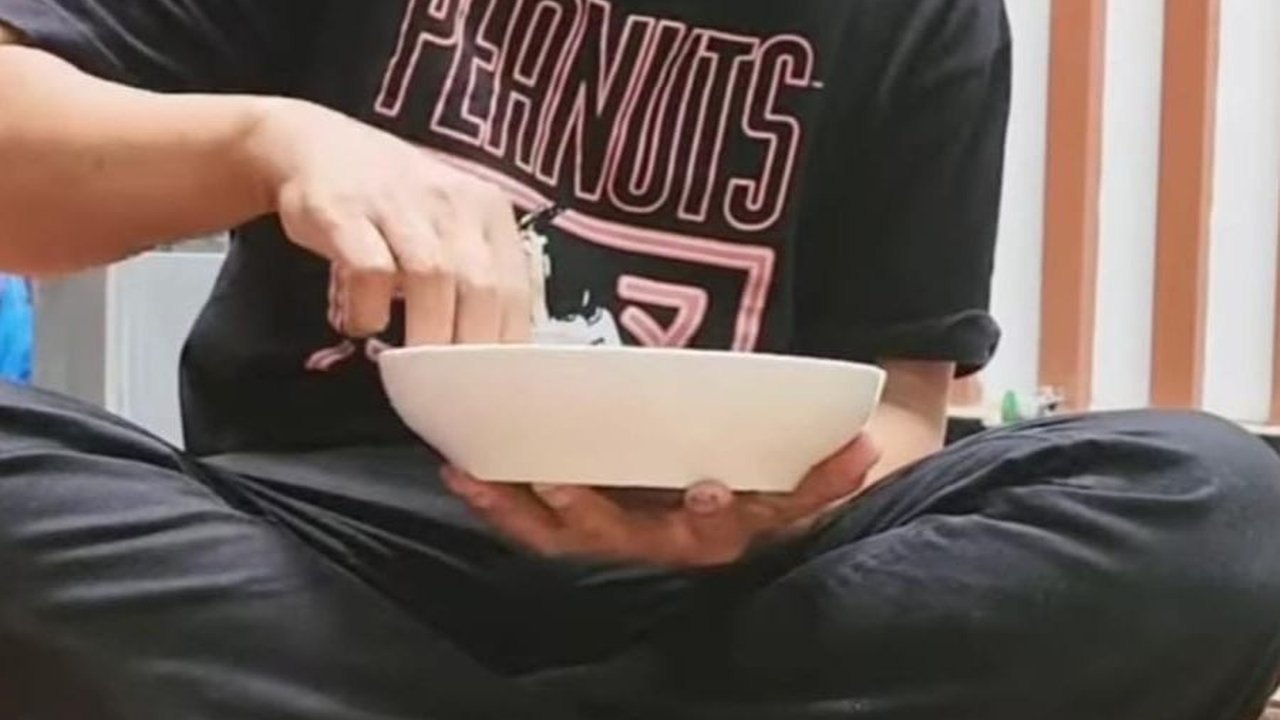 Punya Anak Terkenal dan Kaya Raya, Begini Sederhananya Ayah Ibu Lesti Kejora Makan Menu Kampung tapi Nikmat