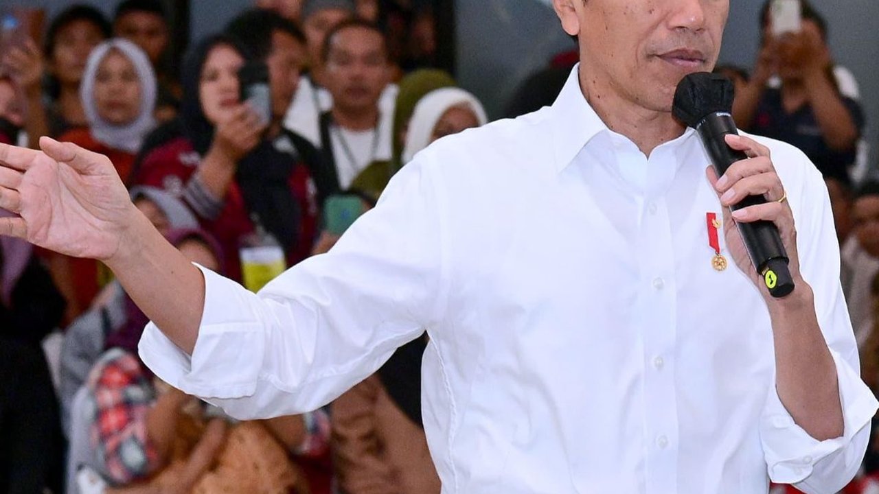 Presiden Jokowi Tegaskan Bantuan Pangan Bulog Adalah Solusi Hadapi Kenaikan Pangan