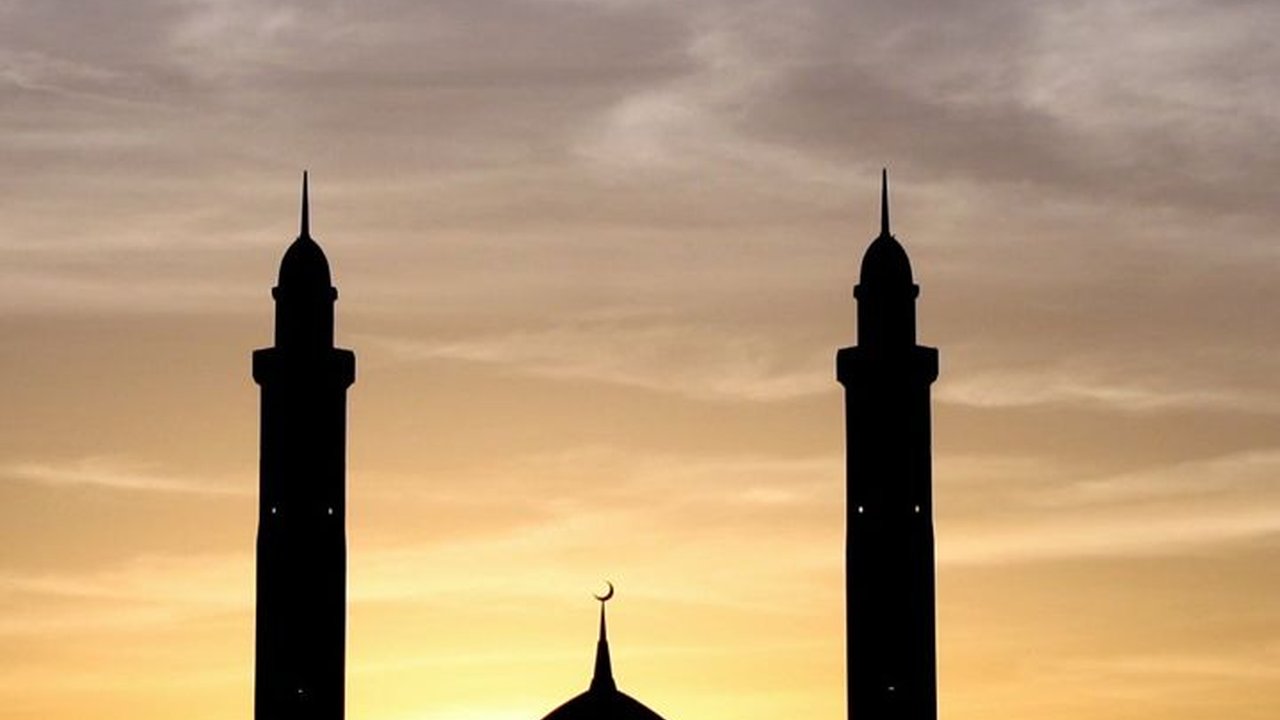 Doa Keluar Masjid dan Masuknya Sesuai Tuntunan, Lengkap dengan Adab saat Hendak ke Masjid