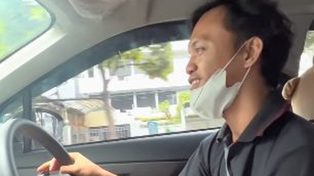 Cerita Sopir Taksi Online Merinding Punya Penumpang Eks Gubernur Jebolan Kampus Amerika, Telepon Istri Sampai Dapat Doa