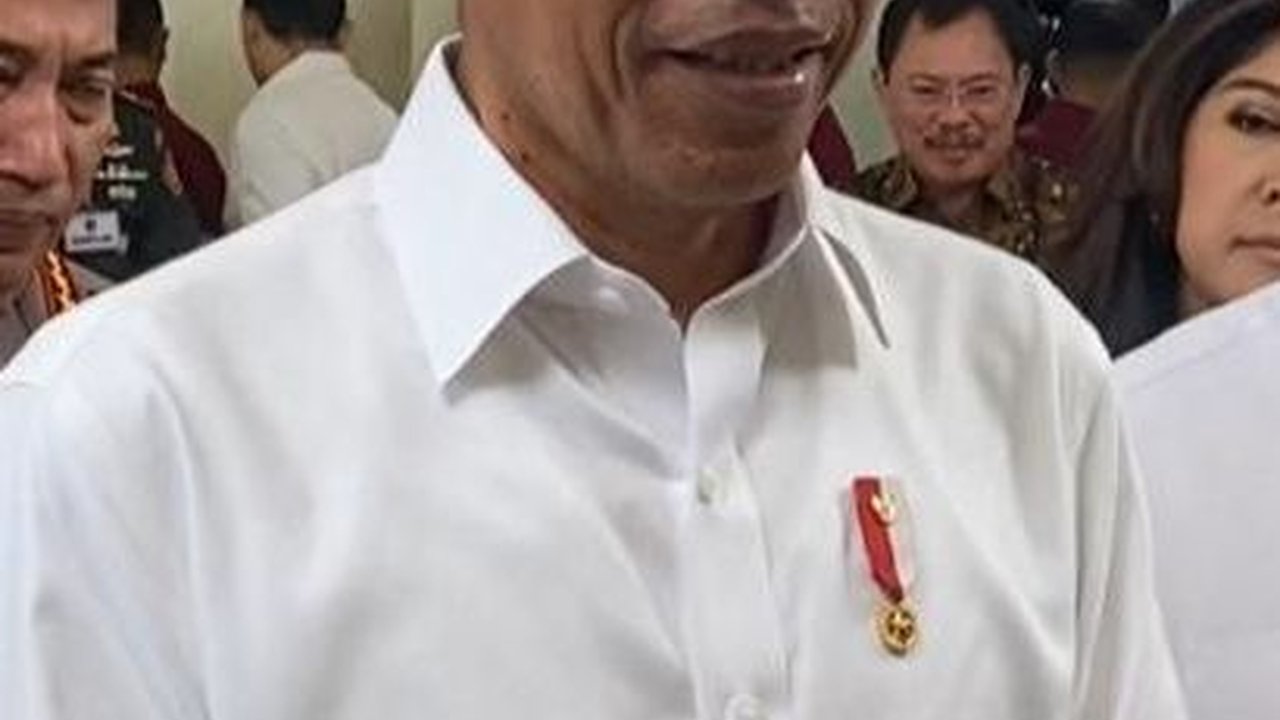Jokowi Dikabarkan Lantik Menteri ATR/BPN dan Menko Polhukam Besok Pagi