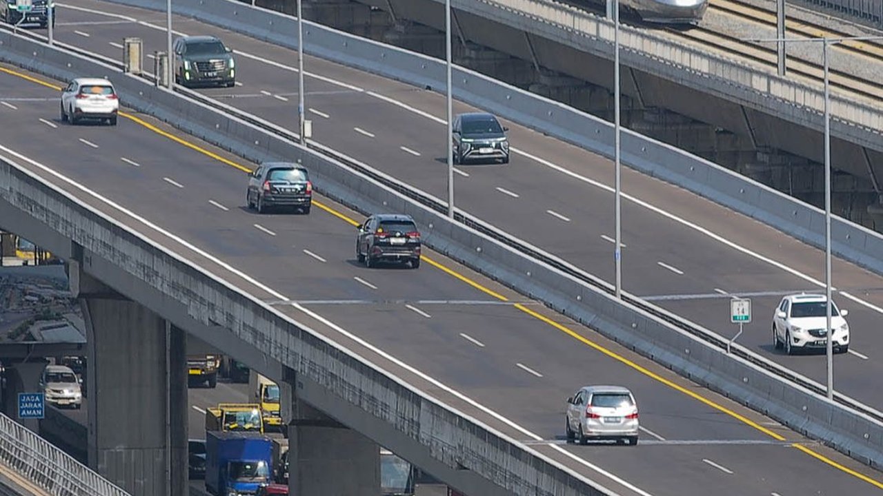 FOTO: Biaya Bengkak Kereta Cepat Jakarta-Bandung Akhirnya Tertutupi, Ini Sumber Dananya