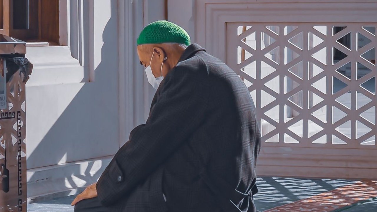 Doa Gerhana Matahari Lengkap dengan Bacaan Zikirnya, Mudah Diamalkan
