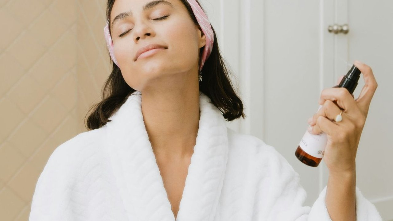 Bahan-Bahan Skincare Ini Justru Berbahaya Jika Dipakai oleh Remaja, Hati-Hati!