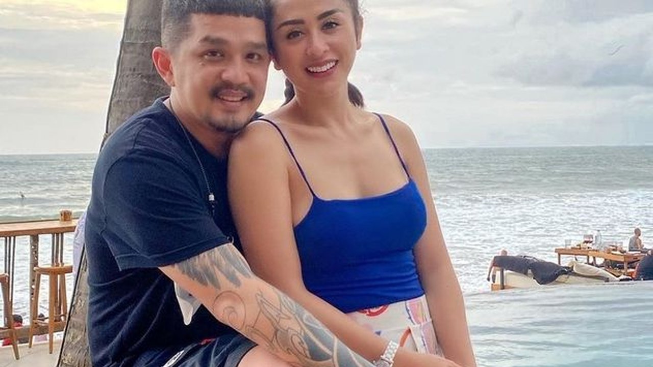 Umumkan Cerai, 8 Foto Mesra Selvi Kitty dan Rangga Ilham Yang Kini Tinggal Kenangan