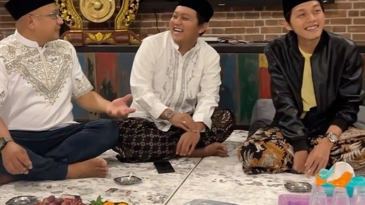 Gus Iqdam Turut Hadir, berikut Ini 8 Potret Aqiqah Baby Cundamani Anak Denny Caknan & Bella Bonita