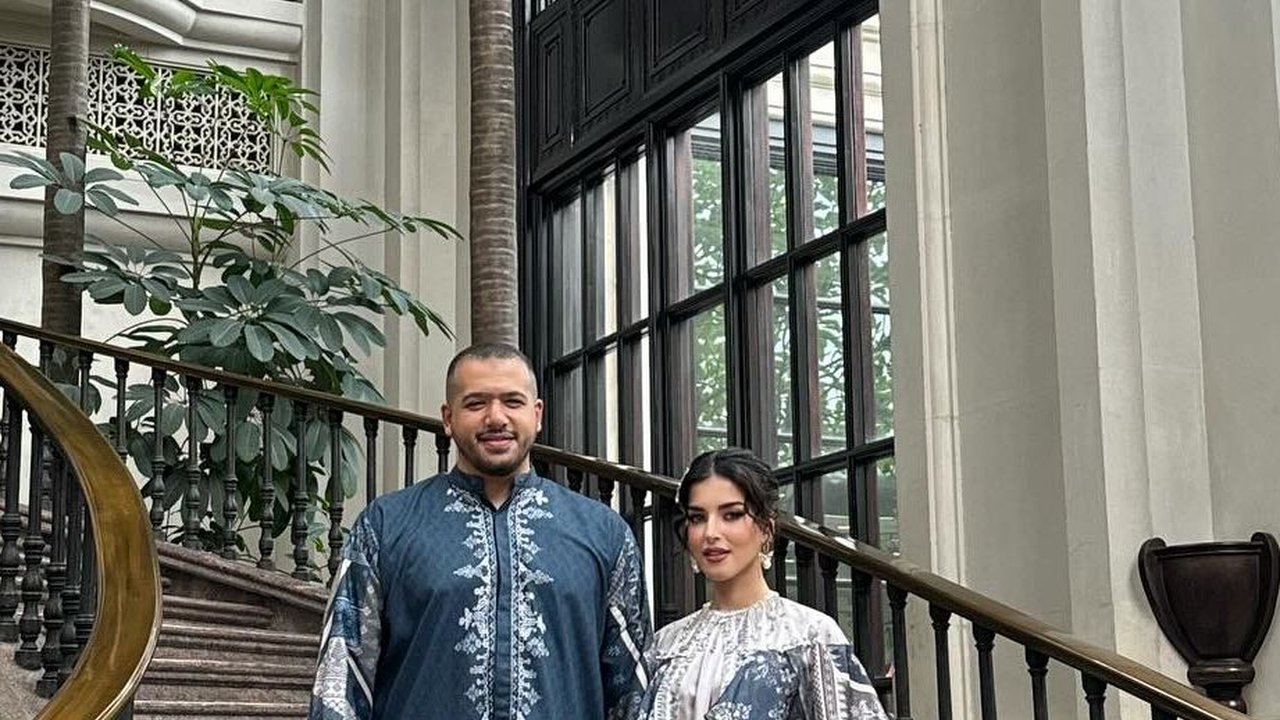 Intip Foto-foto Tasya Farasya saat Jalan di Runway Bareng Suami, Penampilannya Bikin Salfok