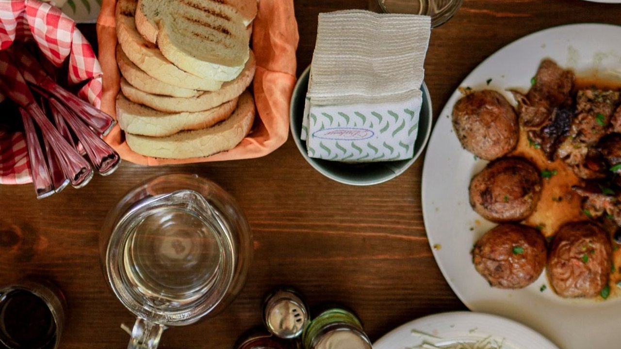 7 Makanan yang Sebaiknya Jangan Disantap di Atas Jam 7 Malam