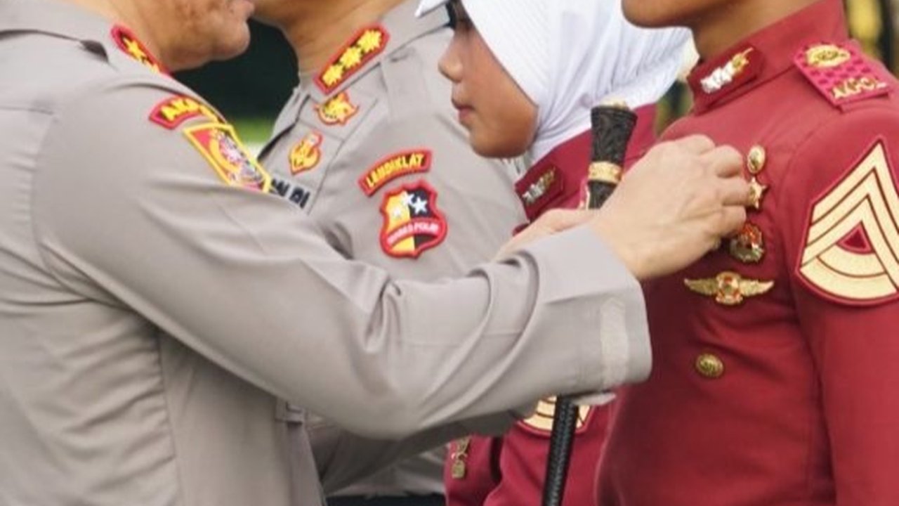 Berprestasi di Kancah Internasional, Personel Akpol dan Taruna Ini Dapat Pin Emas dari Kapolri