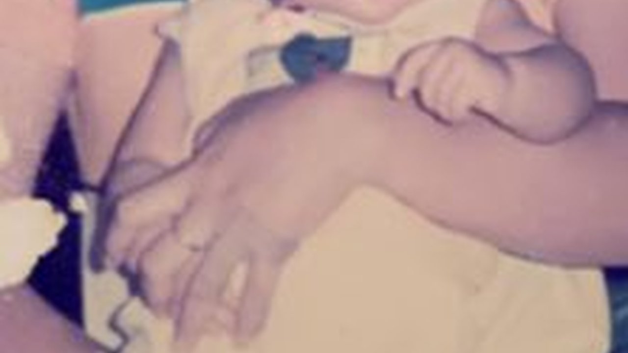 Kisah Perempuan Cantik Tak Punya Ortu Diangkat Anak Sama Marbot, Dinikahi Polisi kini Bahagia jadi Bhayangkari