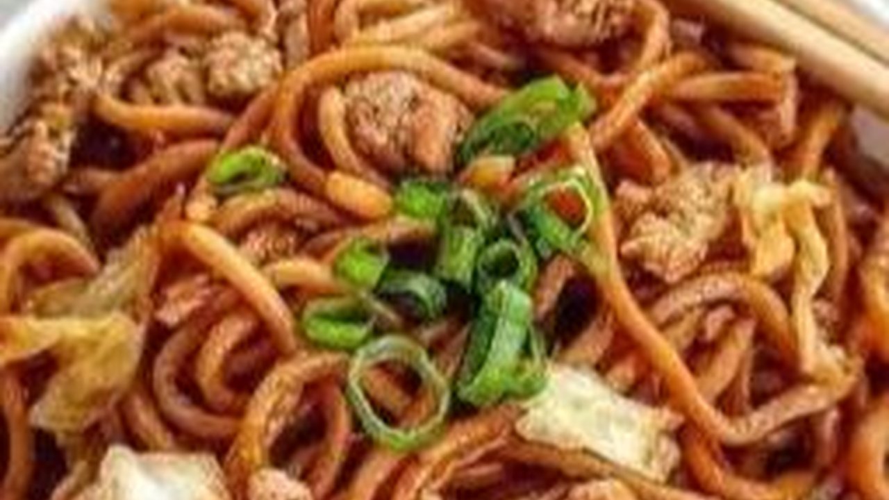 8 Resep Mie Goreng Spesial yang Lezat & Mudah Dibuat